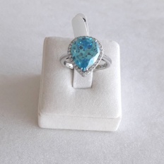 Silver ring with zirconia